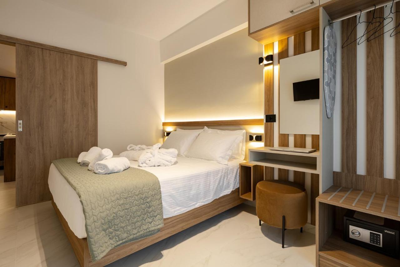 Ruby Luxury Suites La Canea Exterior foto